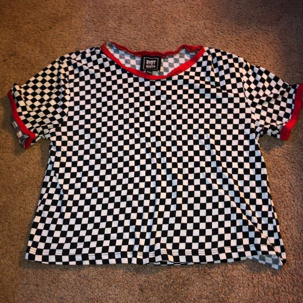 Checkerboard print crop top
